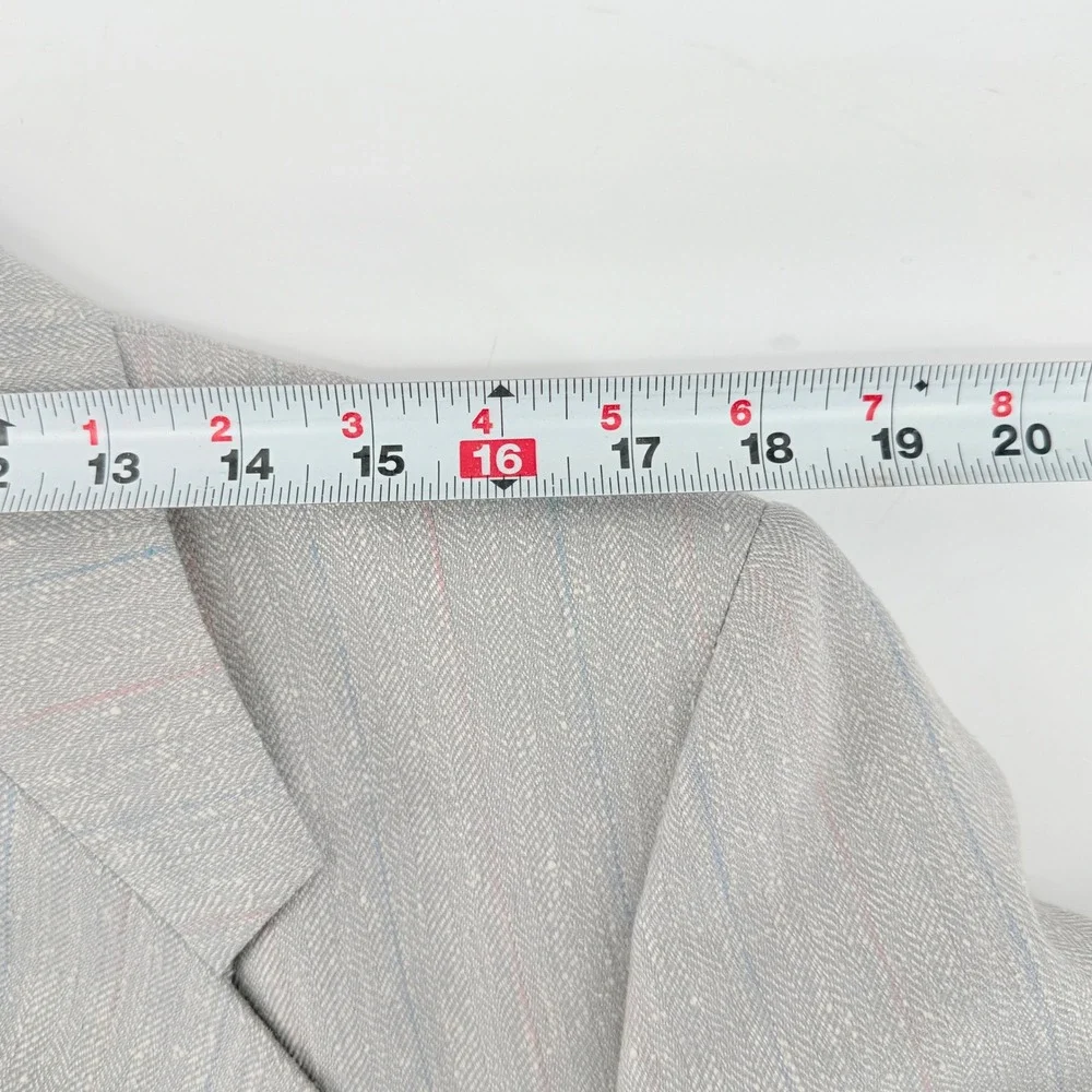 Beautiful Vtg Mens Gray Pinstripe Blazer Two Button Sport Coat USA‎ 44R